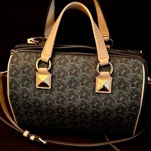 Michael Kors like new satchel